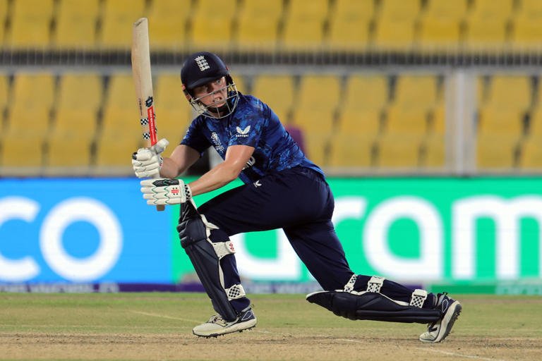 SamacharToday.co.in - हीथर नाइट की मास्टरक्लास ने इंग्लैंड को बचाया शर्मनाक हार से - Ref by ESPNcricinfo