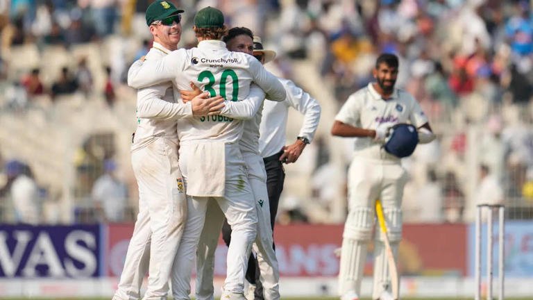 SamacharToday.co.in - भारत-दक्षिण अफ्रीका टेस्ट ने कम स्कोर का रिकॉर्ड तोड़ा - Image Credited by Times Now