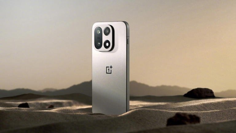 SamacharToday.co.in - वनप्लस 15 गेमर्स को लक्षित, नेक्स्ट-जेन परफॉरमेंस स्पेसिफिकेशन्स - Image Credited by IndiaToday