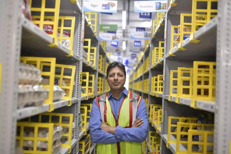 SamacharToday.co.in - अमेज़न ने भारत निवेश $35 अरब बढ़ाया, क्विक कॉमर्स पर ध्यान - Image Credited by The Economic Times