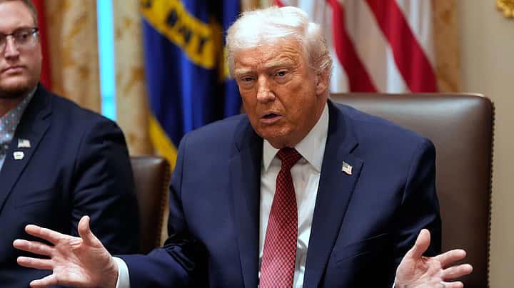 SamacharToday.co.in - अमेरिकी सांसद ट्रम्प के 'गैर-जिम्मेदाराना' भारतीय टैरिफ समाप्त करने को सहमत 0 Image Credited by NDTV