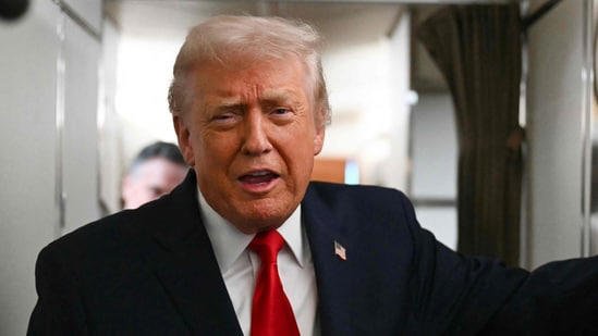 SamacharToday.co.in - आव्रजन कार्रवाई के बीच अमेरिका ने 85,000 वीज़ा रद्द किए - Image Credited by Hindustan Times