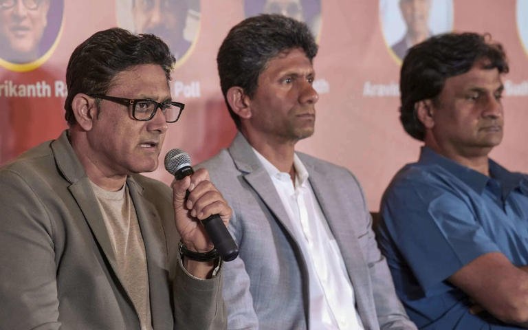 SamacharToday.co.in - कुंबले और श्रीनाथ के नेतृत्व में केएससीए चयन पैनल में बड़ा फेरबदल - Image Credited by The Times of India