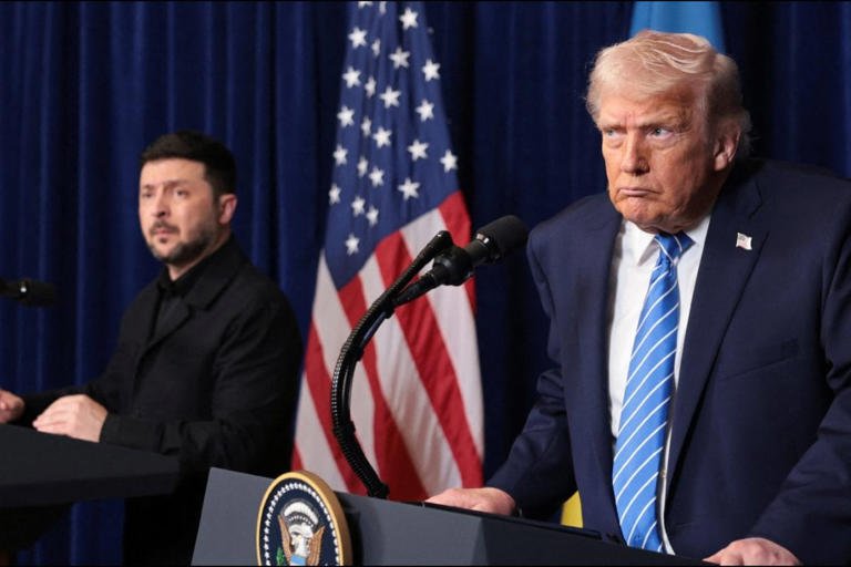 SamacharToday.co.in - ट्रम्प का दावा रूस चाहता है यूक्रेन की सफलता, ज़ेलेंस्की मौन - Image Credited by News18