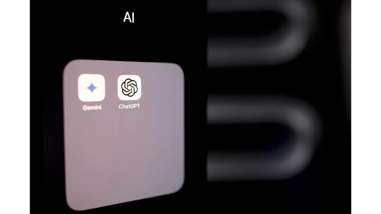 SamacharToday.co.in - AI की दौड़ तेज जेमिनी ने चैटजीपीटी पर बढ़त बनाई - Image Credited by MoneyControl