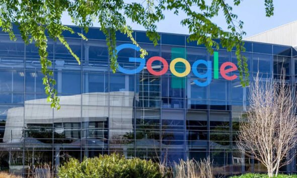 SamacharToday.co.in - गूगल की एच-1बी कर्मचारियों को विदेश यात्रा न करने की सलाह - Image Credited by Times NOW