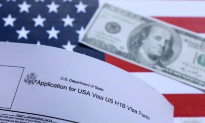 SamacharToday.co.in - ट्रम्प का ₹84 लाख का एच-1बी शुल्क भारतीय आईटी दिग्गजों पर बड़ा प्रहार - Image Credited by NDTV