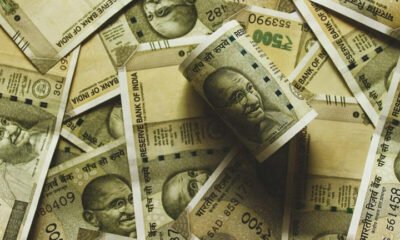 SamacharToday.co.in - रुपया निचले स्तर के करीब; जेफरीज ने मुद्रा संकट नकारा - Image Credited by Live Mint