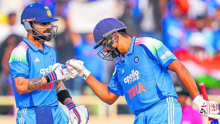 SamacharToday.co.in - रोहित बनाम कोहली विश्व नंबर 1 वनडे वरीयता की लड़ाई - Image Credited MensXP