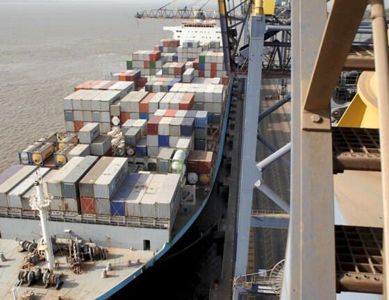 SamacharToday.co.in - रणनीतिक बदलाव ट्रंप के टैरिफ संकट के बीच चीन बना भारत का प्रमुख निर्यात बाजार - Image Credited by Live Mint