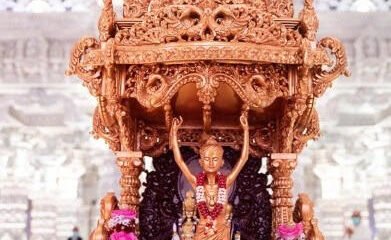 SamacharToday.co. in - अक्षरधाम में 108 फुट की नीलकंठ वर्णी प्रतिमा का अनावरण - Image Credited by India Today