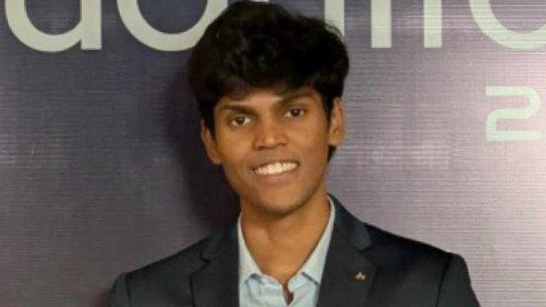 SamacharToday.co.in - IIT हैदराबाद के छात्र को 2.5 करोड़ का रिकॉर्ड पैकेज - Image Credited by India Today