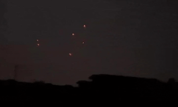 SamacharToday.co.in - सीमा पर अलर्ट जम्मू-कश्मीर में पाकिस्तानी ड्रोनों की घुसपैठ - Image Credited by The Times of India