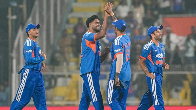 SamacharToday.co.in - टी20 वर्ल्ड कप भारतीय जीत के बीच हर्षित राणा की चोट ने बढ़ाई चिंता - Image credited by News9