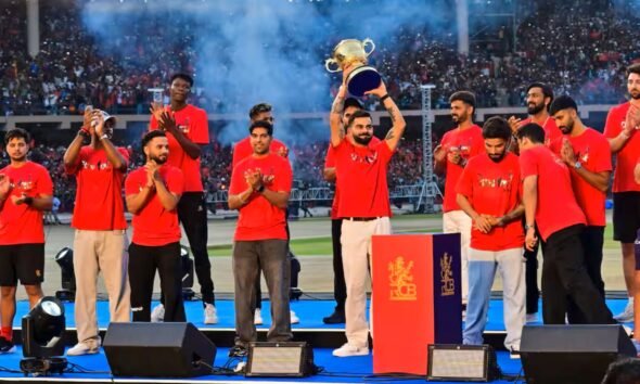 SamacharToday.co.in - आरसीबी की रिकॉर्ड बिक्री दो अंतिम बोलीदाताओं के बीच मुकाबला - Image Credited by ABP News