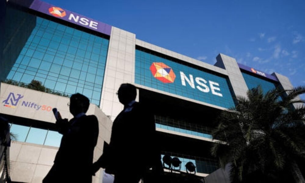 SamacharToday.co.in - ईरान युद्ध और तेल के कारण शेयर बाजार धराशायी - Image Credited by Hindustan Times