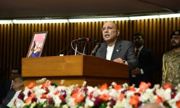 SamacharToday.co.in - ज़रदारी का दावा, भारत कर रहा युद्ध की तैयारी - Image Credited by India Today