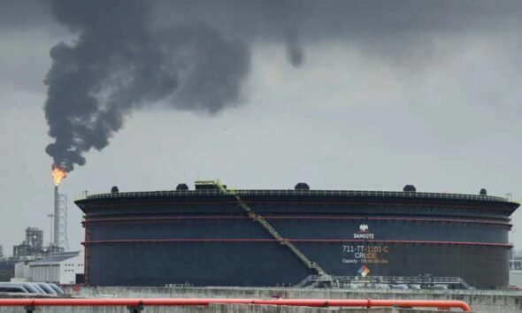 SamacharToday.co.in - हॉर्मुज में ठहराव वैश्विक ऊर्जा आपूर्ति पर गहरा खतरा - Image redited by The Economic Times