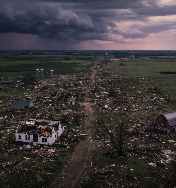 SamacharToday.co.in - इलिनोइस में बवंडर से भारी तबाही, बिजली ठप