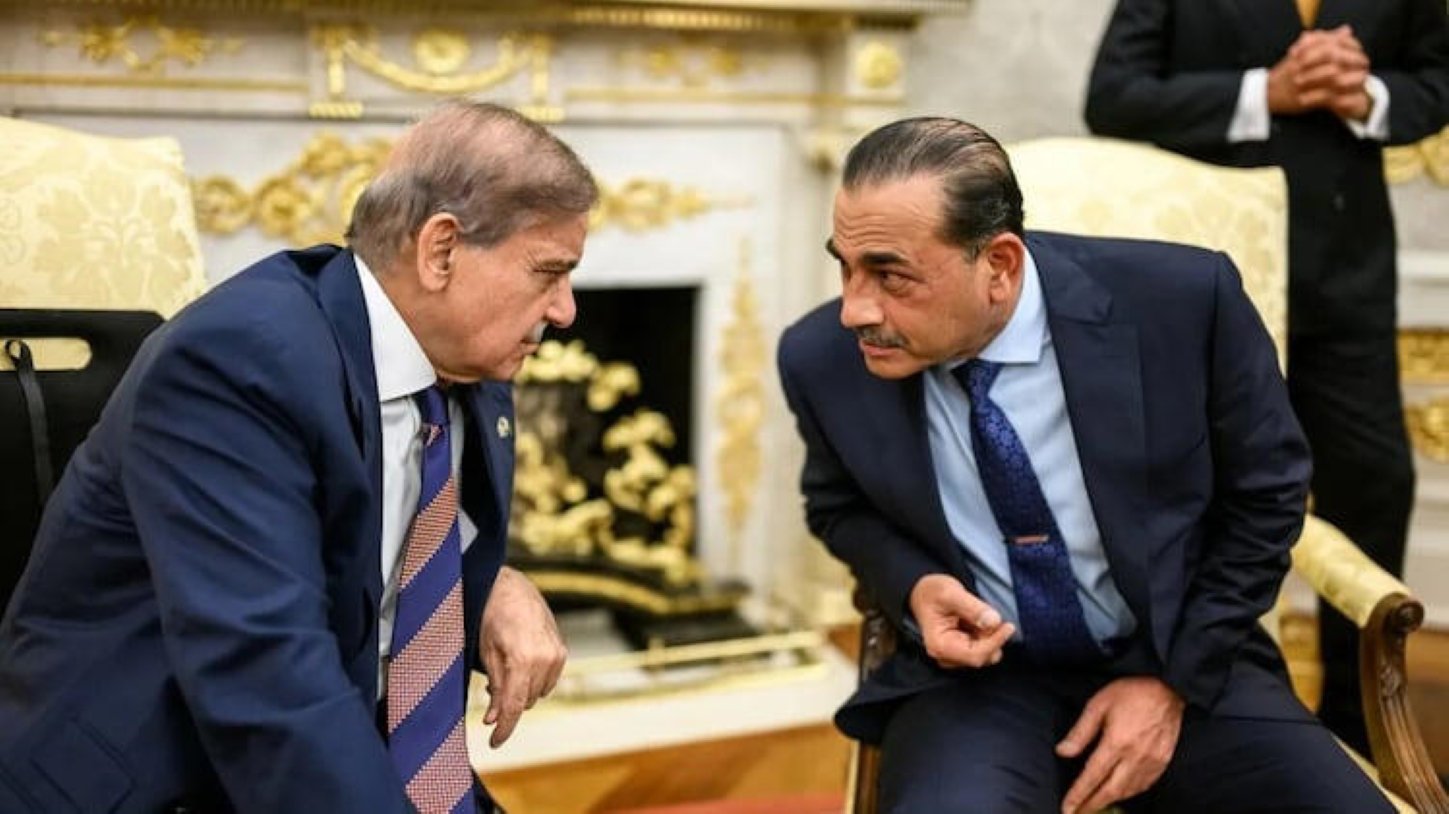 SamacharToday.co.in - यूएस-ईरान मध्यस्थता के बीच फील्ड मार्शल मुनीर के निजी सौदों पर विवाद - IMage Credited by Business Today