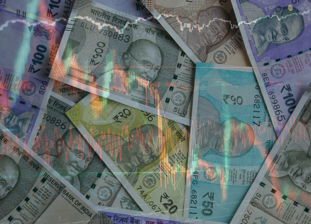 पाकिस्तानी रुपये की मजबूती ने बढ़ाई आर्थिक चर्चा - SamacharToday.co.in