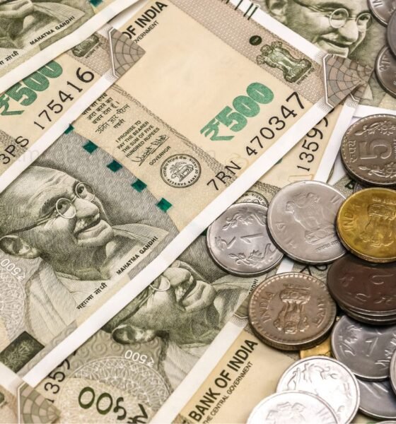 रुपये को संभालने के लिए RBI ने बेचे 8.94 अरब डॉलर - SamacharToday.co.in